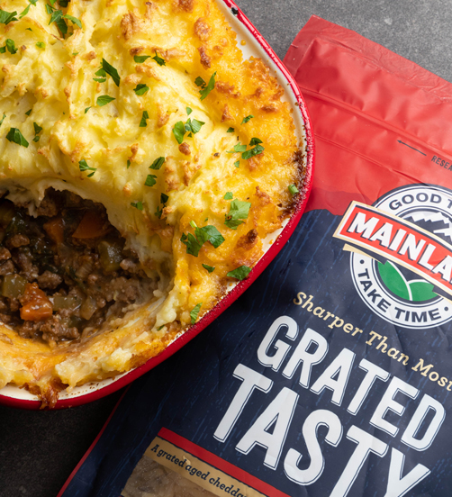 Cottage pie with cheese and onion mash